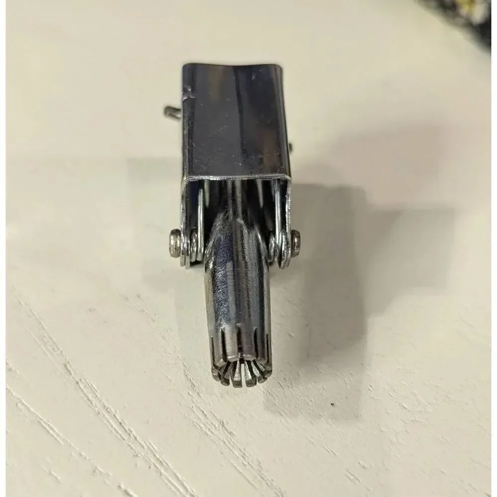 VINTAGE Chadwick Miller Rotary Nose Clipper!